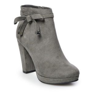 LC Lauren Conrad Leche Gray Ankle Booties NWOT Size 7